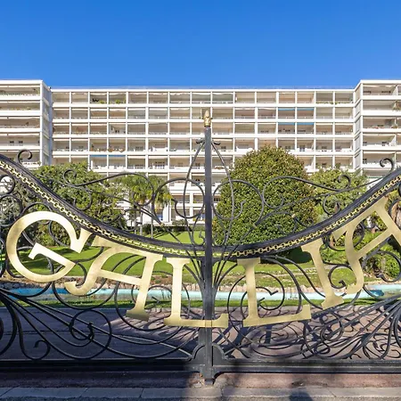 Ref 1975 - Center - Croisette * קאן