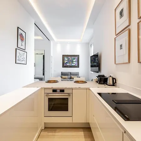 Ref 1975 - Center - Croisette *